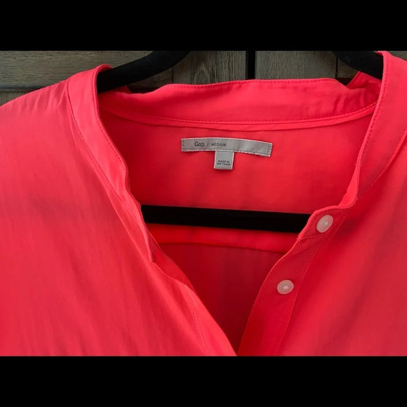 Gap Bright Salmon Colored Long Sleeve Blouse Size M - Picture 2 of 5
